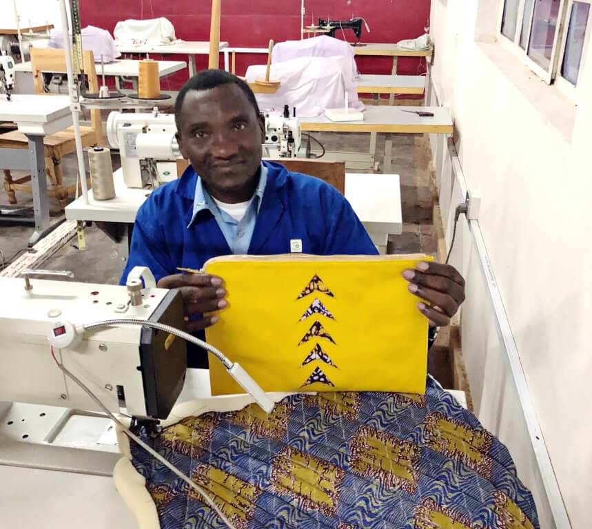 dokmai-rwanda-leather-gift-maker-03